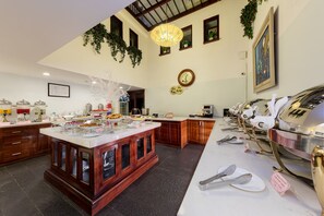 Buffet - La Dolce Vita (Hanoi)