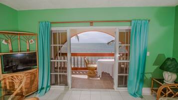 One Bedroom One Bathroom Oceanfront Suite | Beach/ocean view