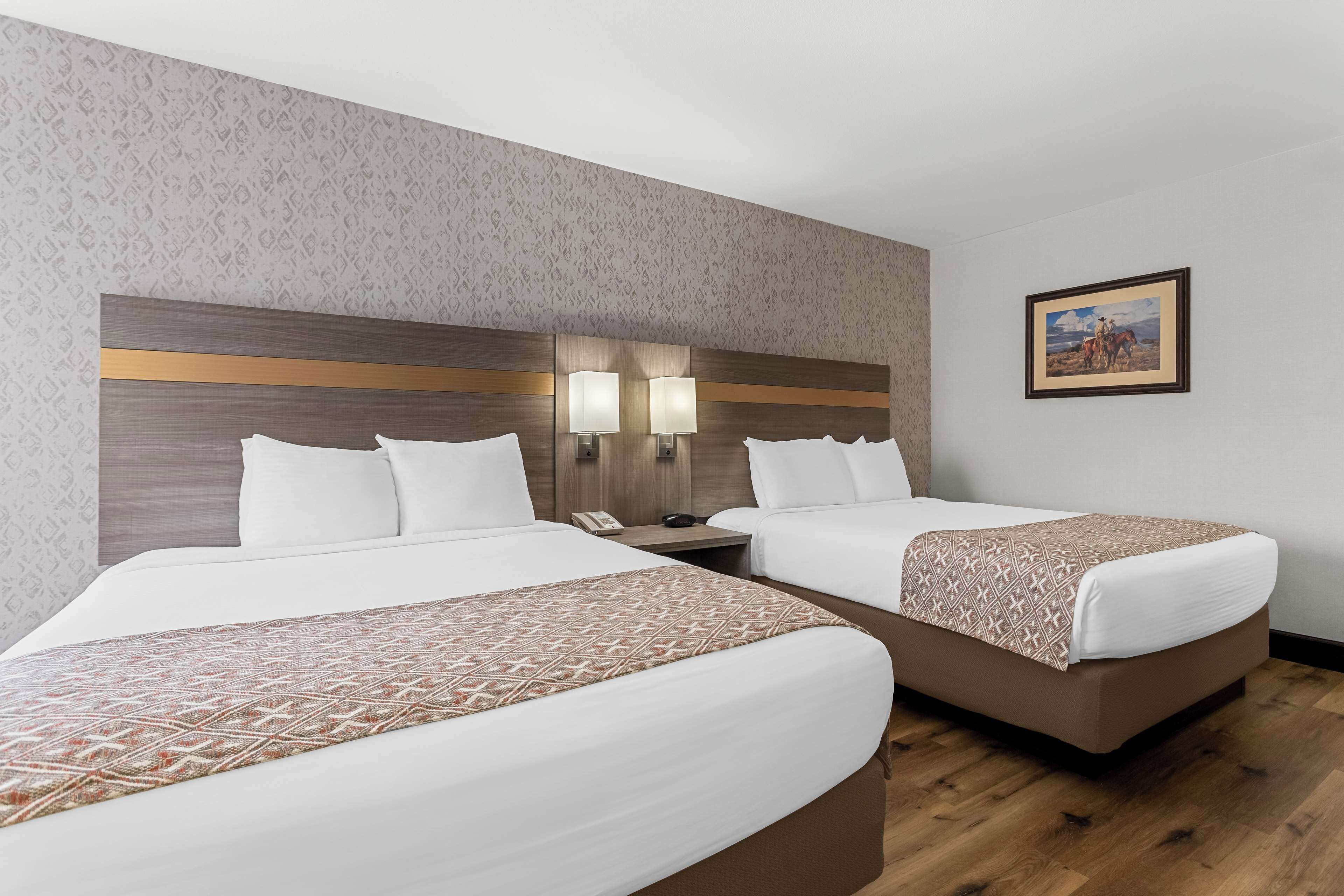 desk, iron/ironing board, wifi, bed sheets