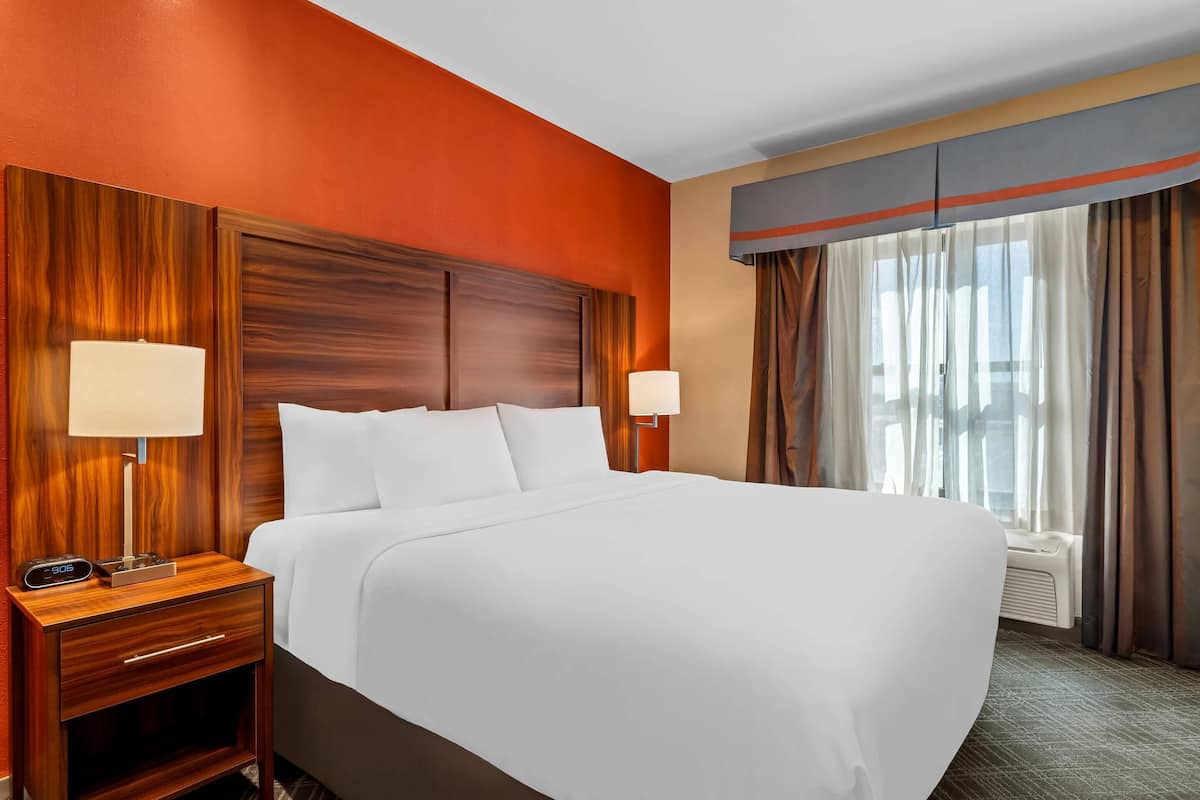 Pillow-top beds, desk, laptop workspace, iron/ironing board