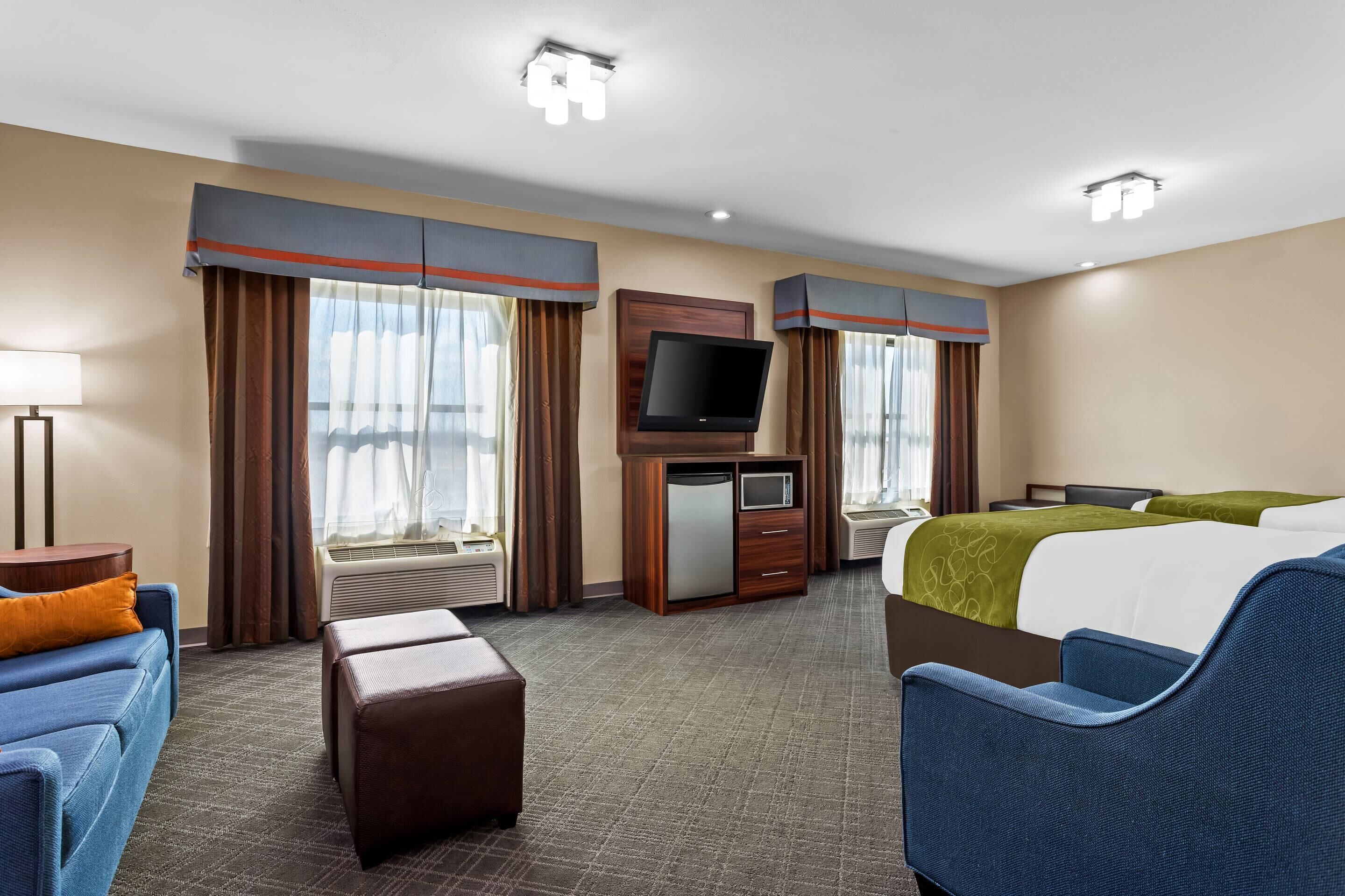 Suite, Multiple Beds, Accessible, Non Smoking