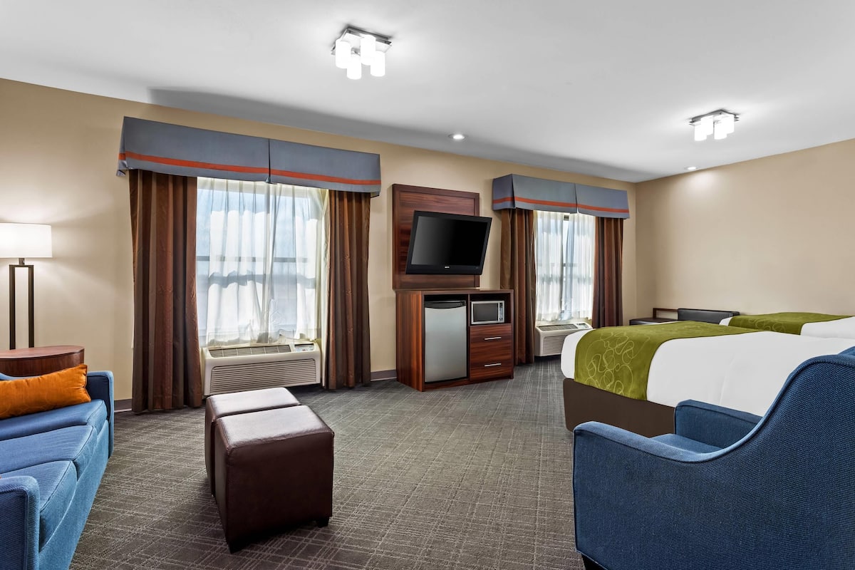 Pillow-top beds, desk, laptop workspace, iron/ironing board