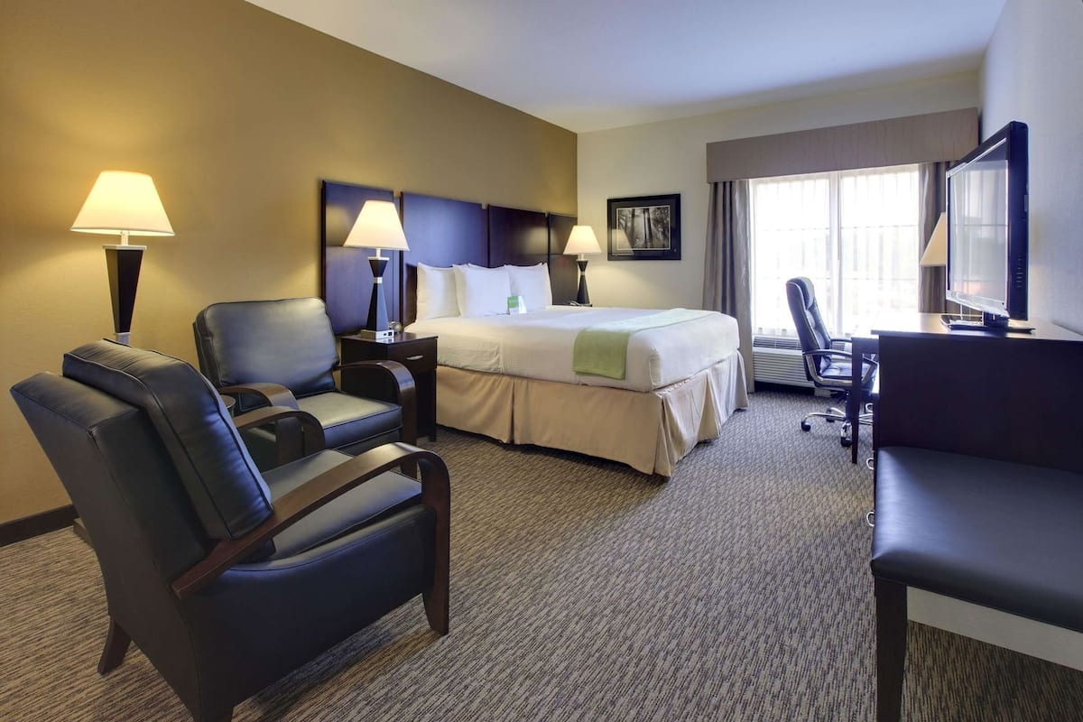 Premium bedding, pillowtop beds, desk, iron/ironing board