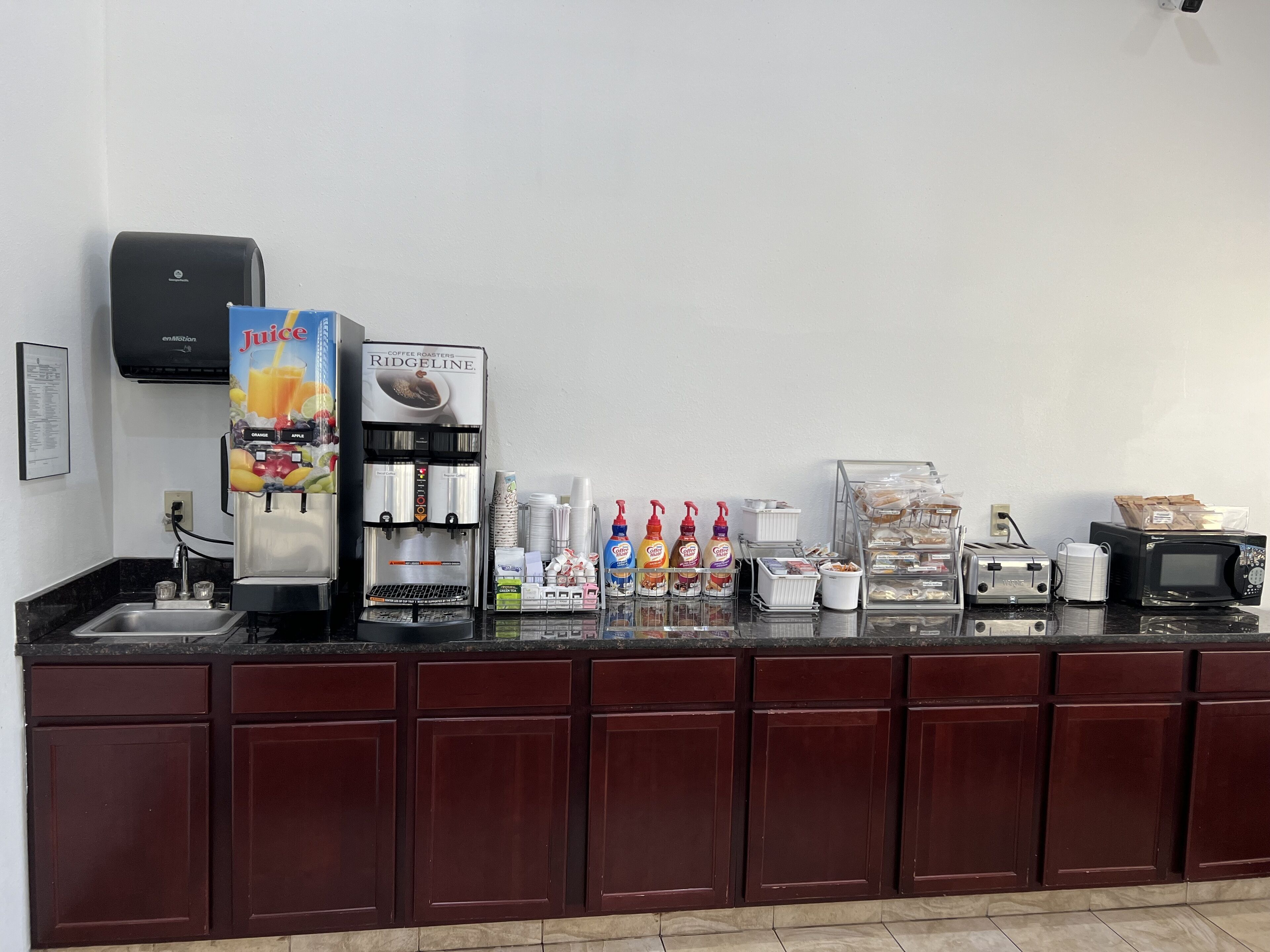 free daily continental breakfast