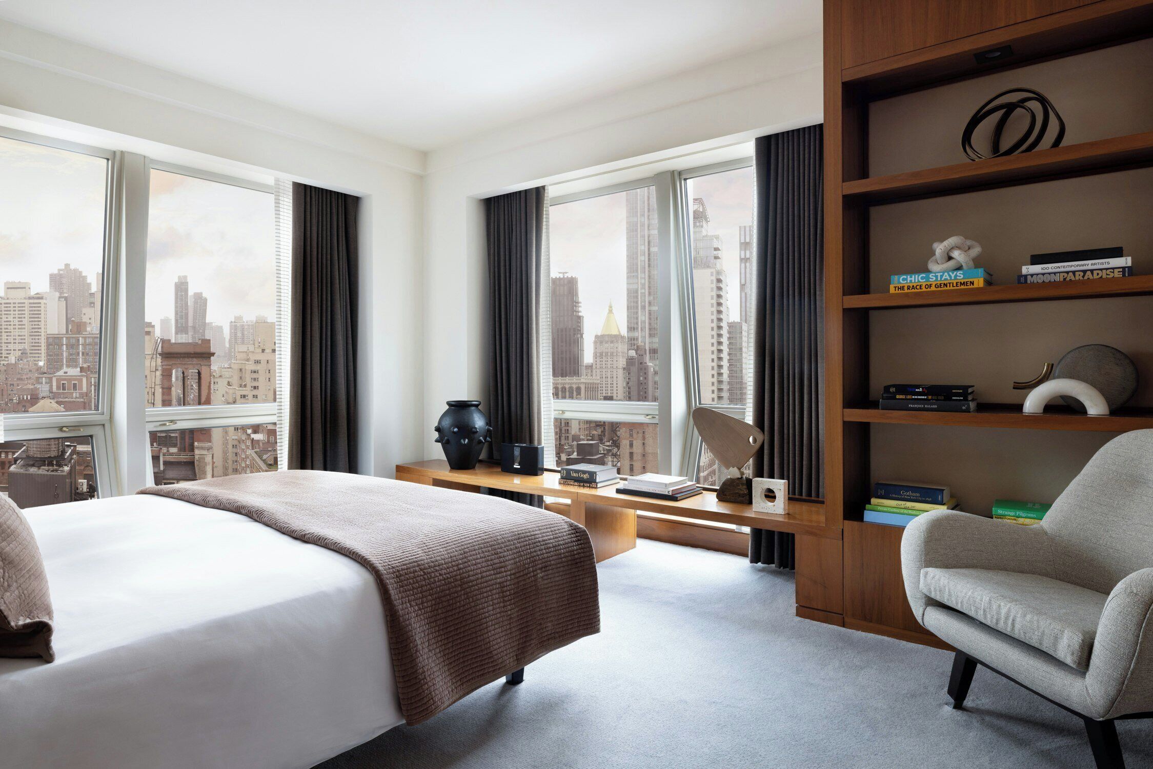 Suite, 1 habitación, con acceso al salón lounge del club (Empire State View) | Sábanas italianas Frette, ropa de cama de alta calidad y edredón 