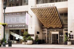 Exterior - The Langham, New York, Fifth Avenue (New York)