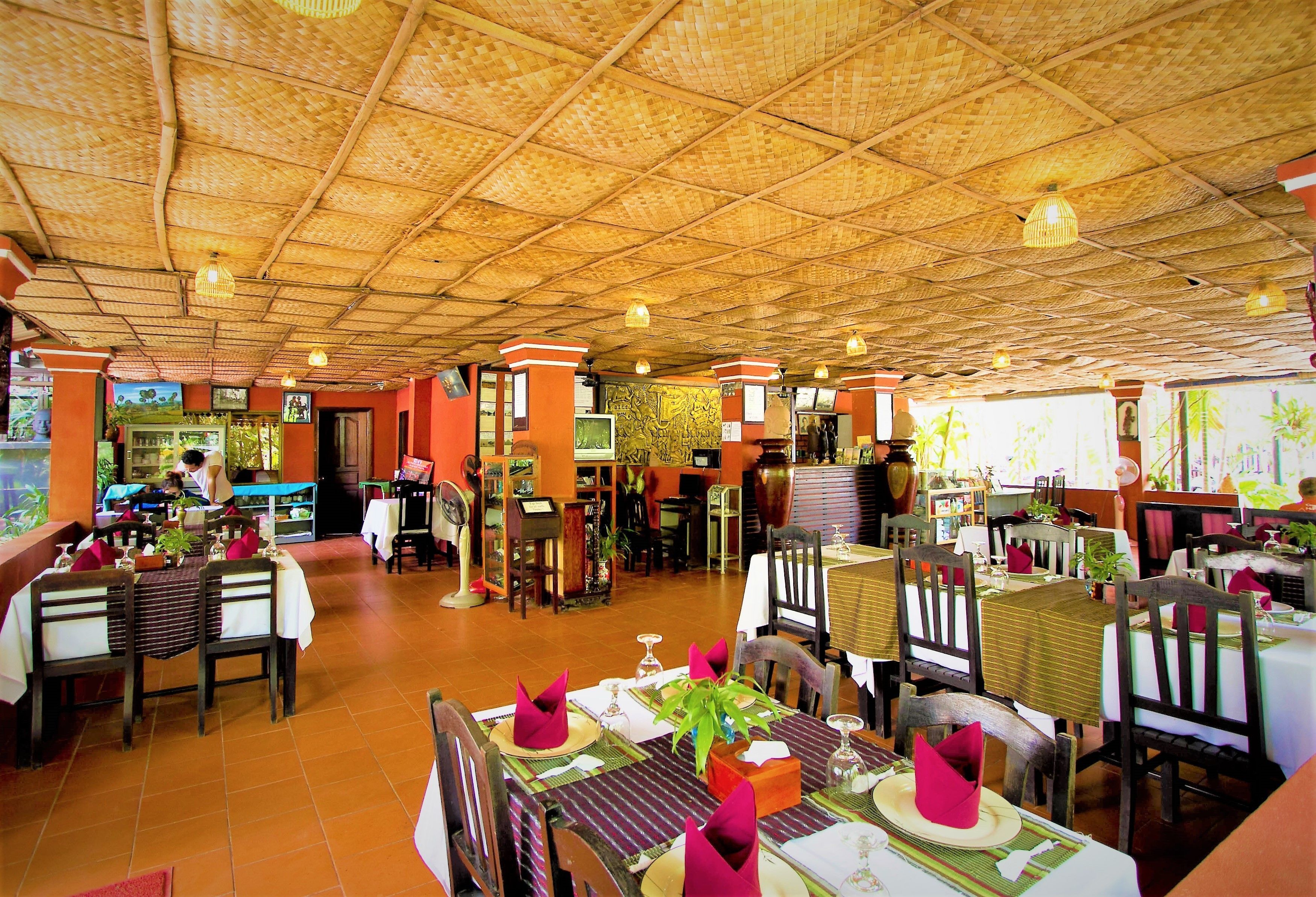 daily continental breakfast (usd 6 per person)