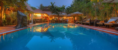 2 outdoor pools, pool umbrellas, sun loungers