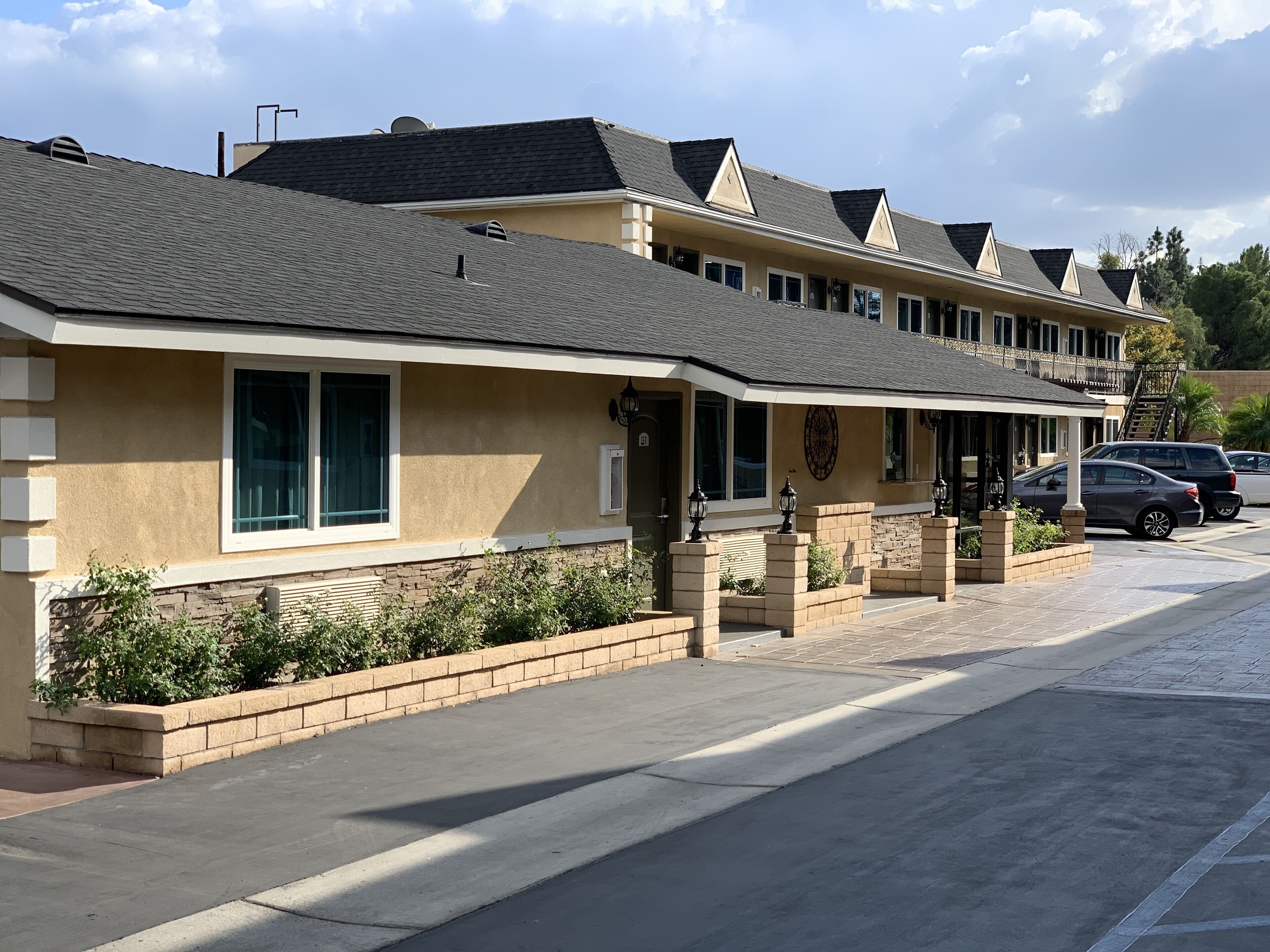 Walnut Inn & Suites — photo 15