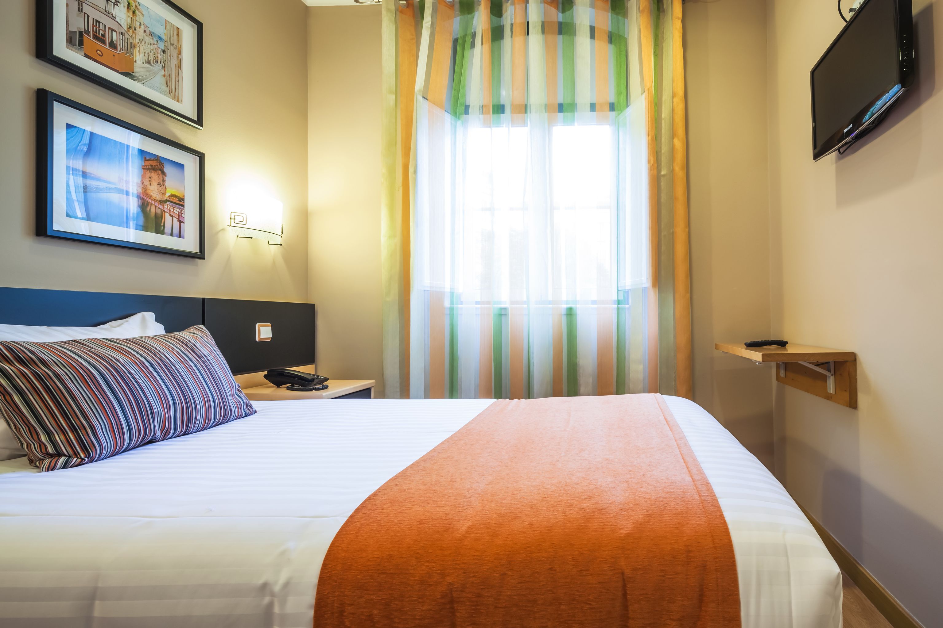 single room | in-room safe, desk, blackout curtains, soundproofing