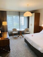 Habitación Confort, vistas a la ciudad | Wifi gratis, ropa de cama, despertador