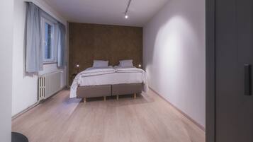 Family Suite (Large) | Free WiFi, bed sheets, alarm clocks