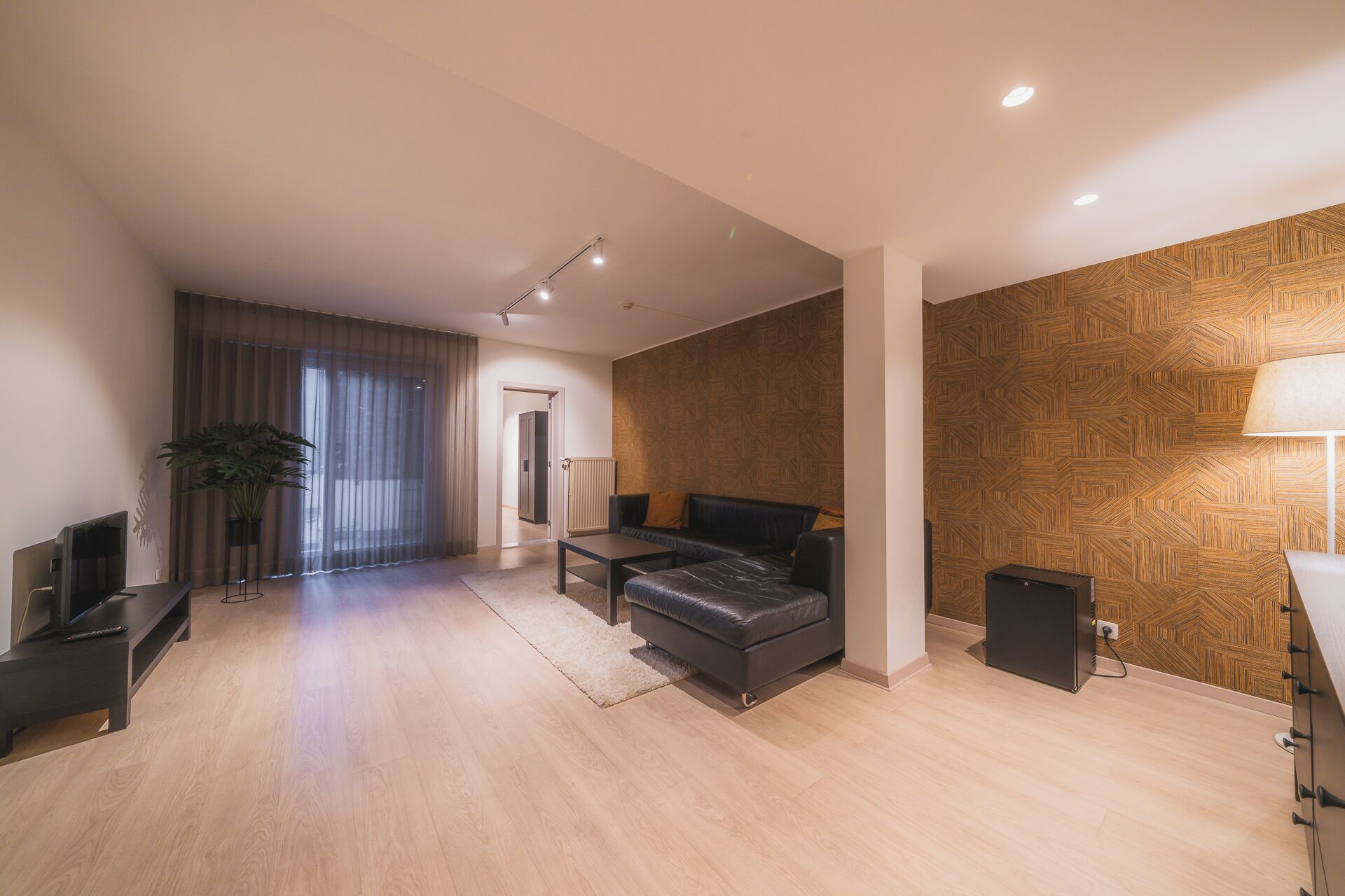 Suite familiale (Large) | Aire de séjour | Téléviseur de 32 po avec télévision par câble