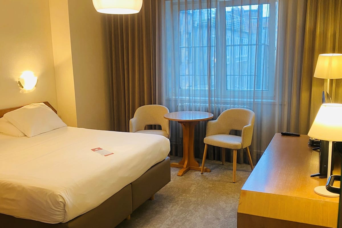 comfort double room | 2 bedrooms, free wifi, bed sheets, alarm clocks