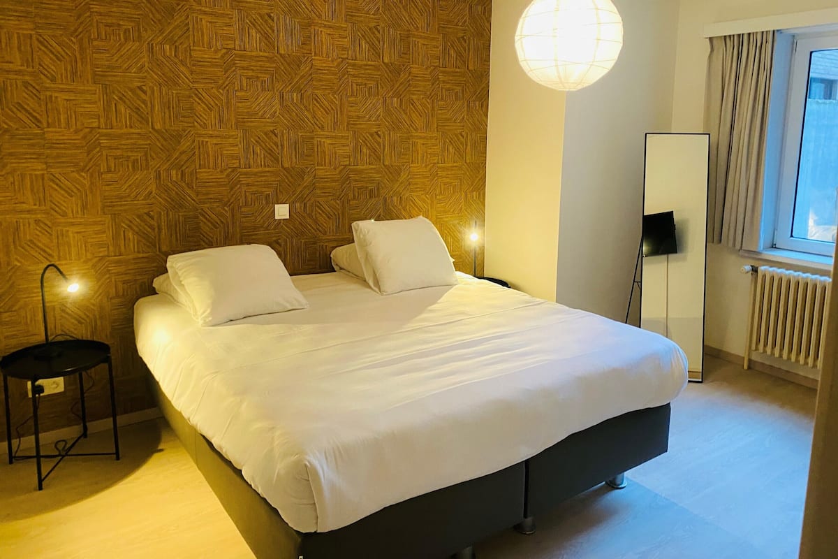 Suite familiare (Large) | 2 camere, Wi-Fi gratuito, lenzuola, orologio con sveglia