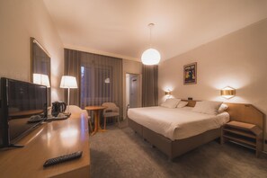 Wifi gratis, ropa de cama y despertador 