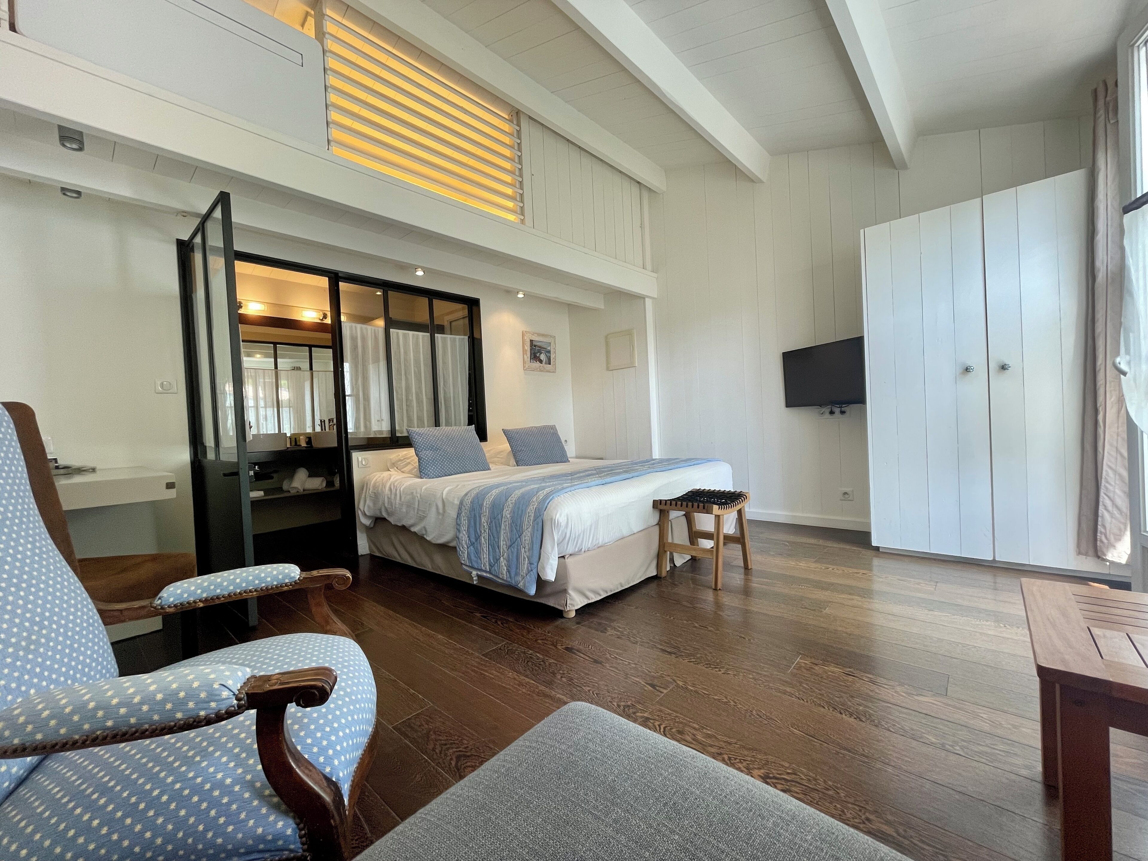 comfort room, 1 bedroom, terrace, ground floor | premium bedding, memory-foam beds, in-room safe, individually decorated