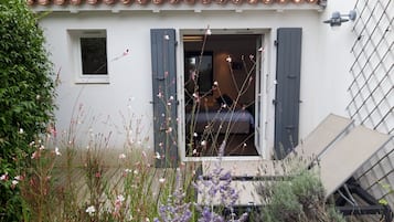 Comfort Room, 1 Bedroom, Terrace, Ground Floor