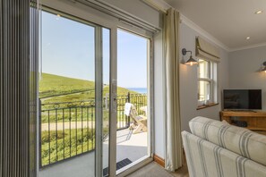 Superior Penthouse, 2 Bedrooms, 2 Bathrooms, Sea View | Living area