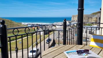 Appartamento Standard, 2 camere da letto, 2 bagni, vista mare (max 5) | Vista balcone