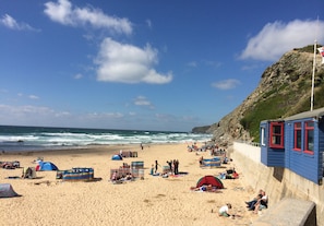 Beach nearby, white sand, beach bar
