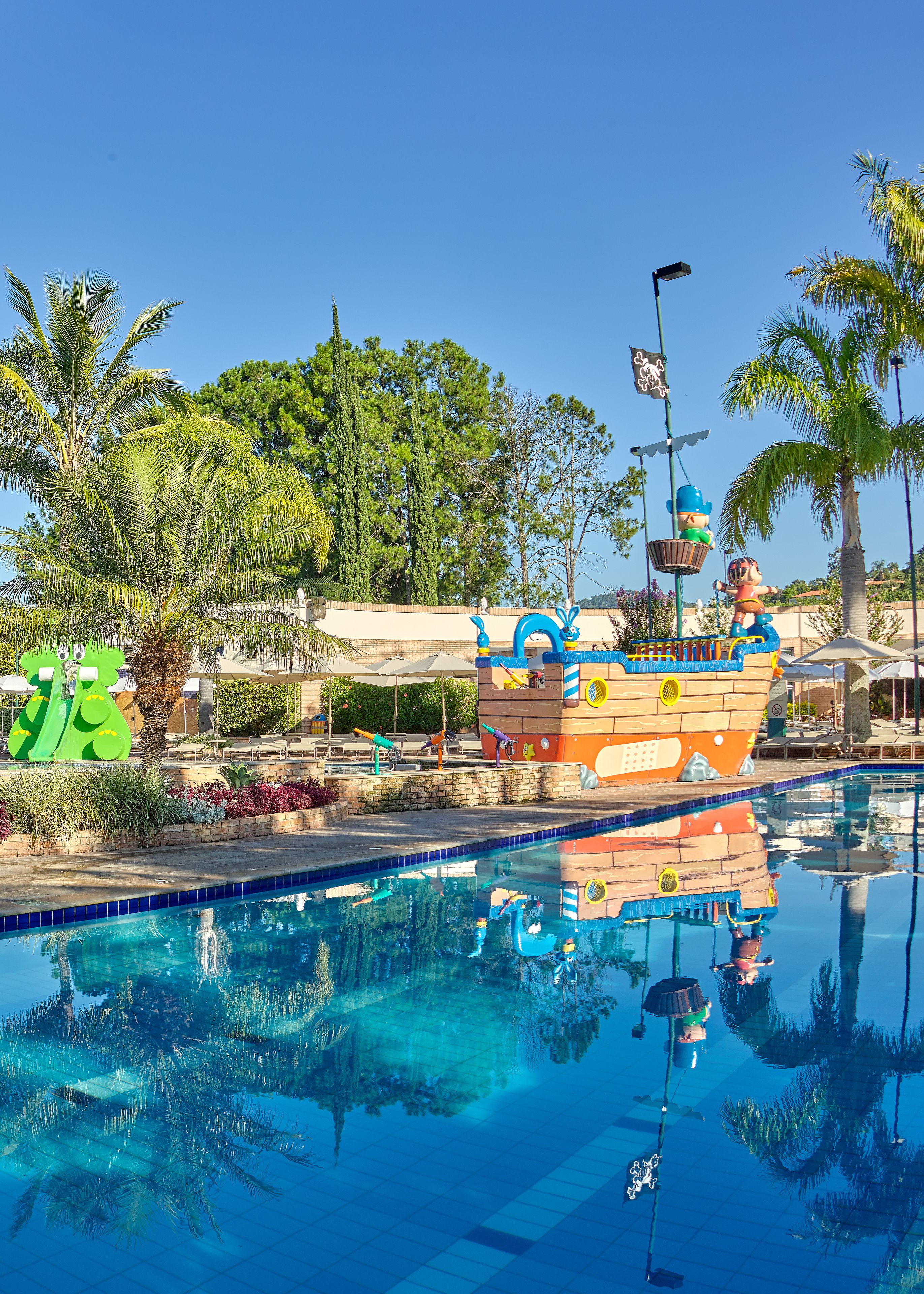 Indoor pool, 3 outdoor pools, open 10:00 AM to 7:00 PM, pool umbrellas