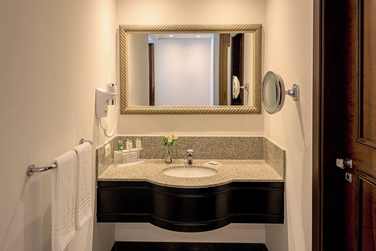 superior room, 2 double beds, non smoking | bathroom | hair dryer, bidet, towels, soap