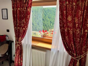 Standard Double Room | Down duvets, minibar, in-room safe, desk