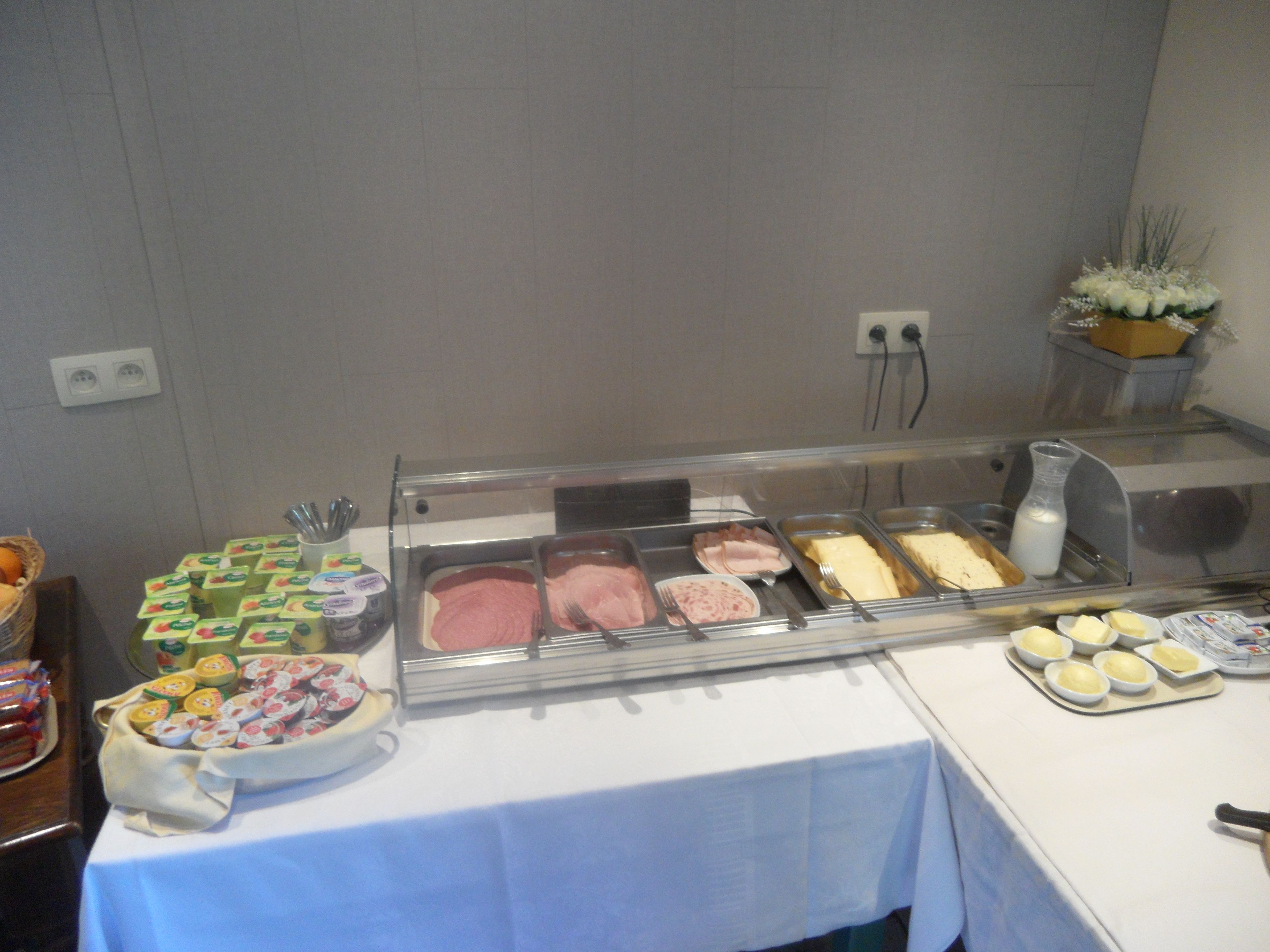 daily buffet breakfast (eur 15 per person)