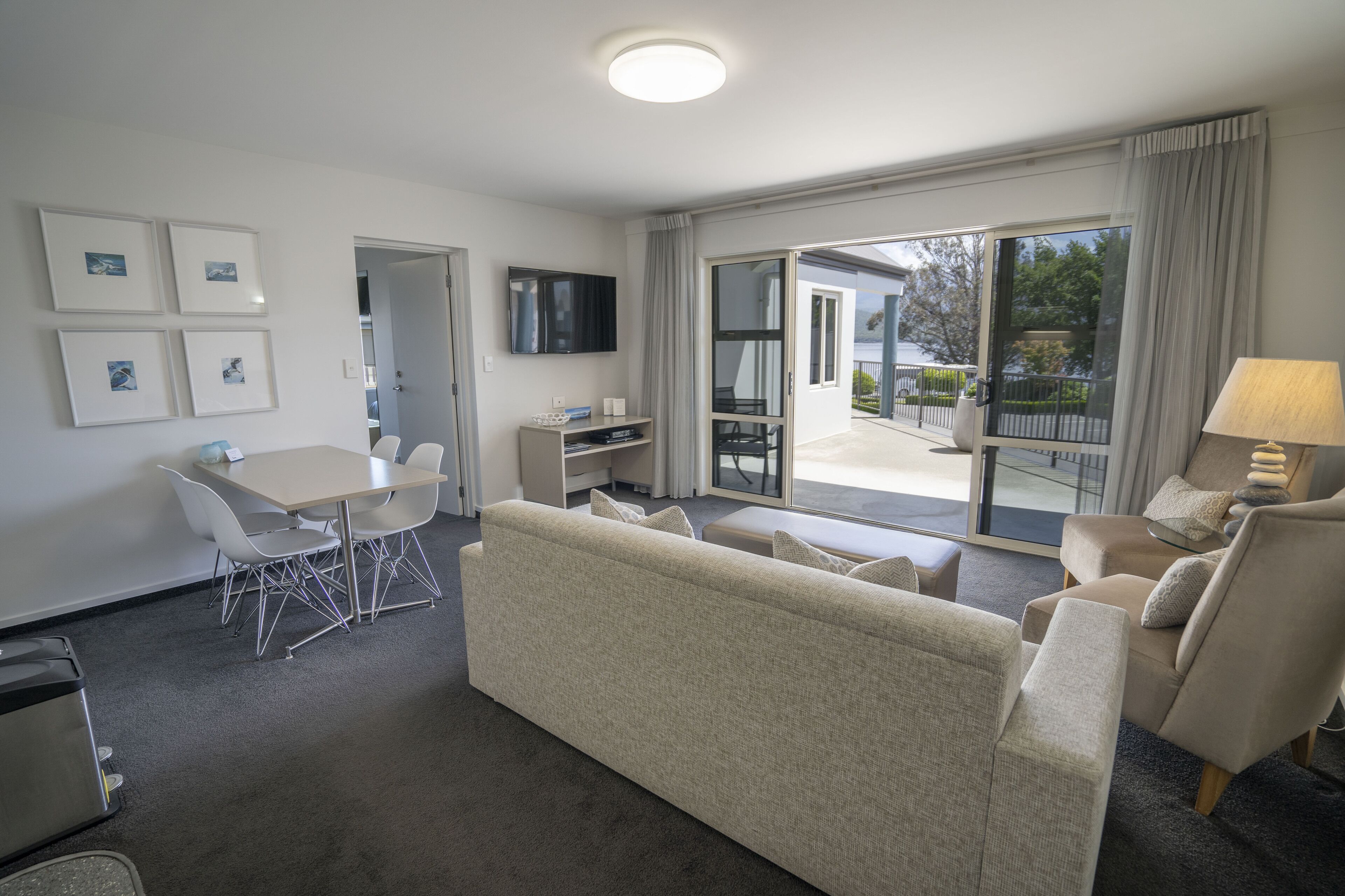 55-inch Smart TV with digital channels, Netflix, streaming services