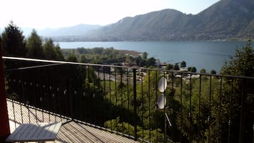 Double Room, Lake View | Balcony