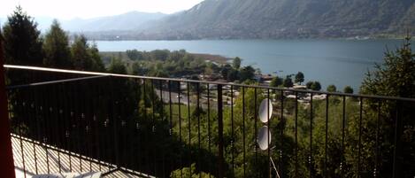 Double Room, Lake View | Balcony