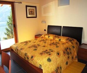 In-room safe, desk, blackout curtains, rollaway beds