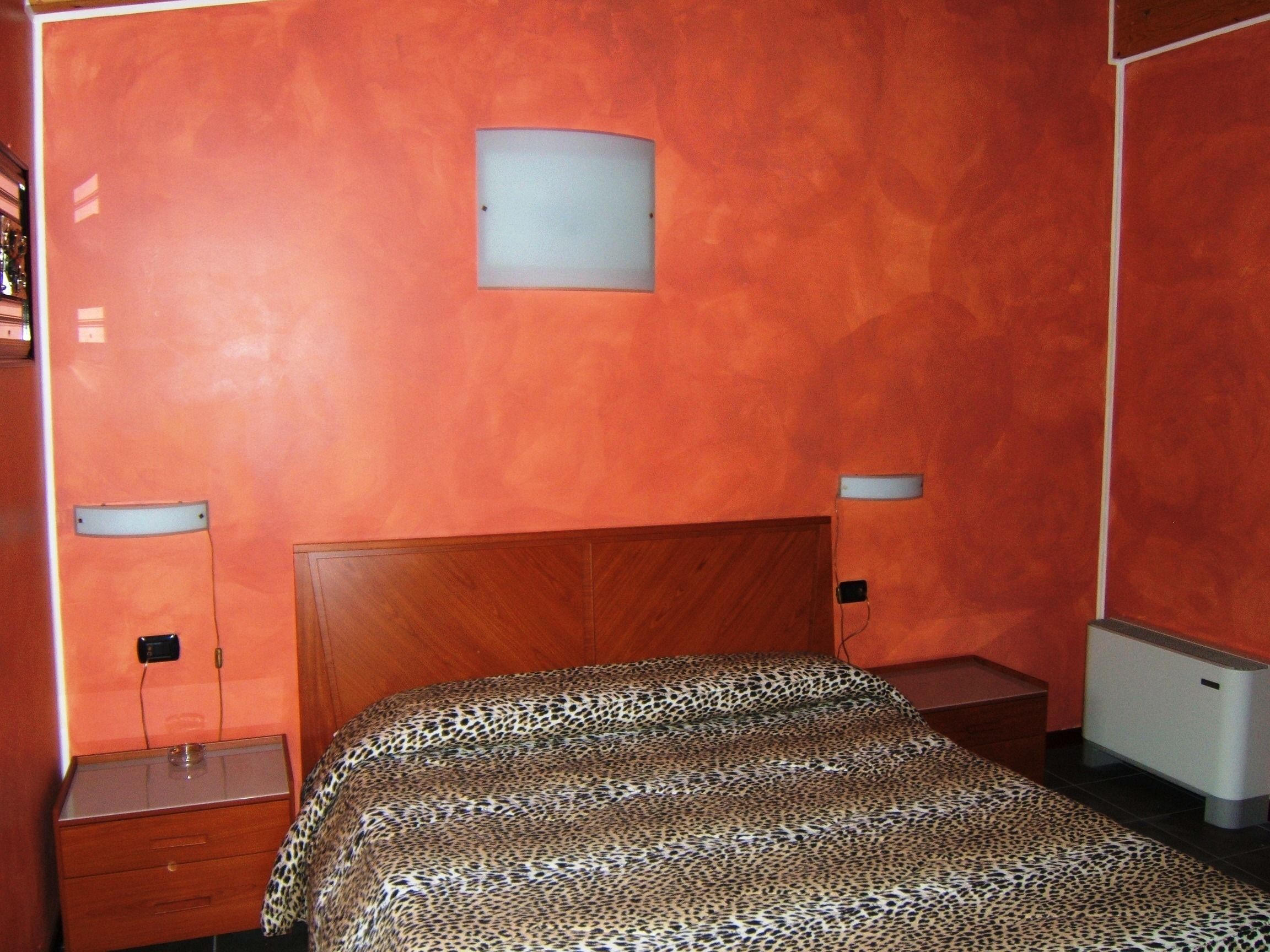 double room | in-room safe, desk, blackout curtains, rollaway beds