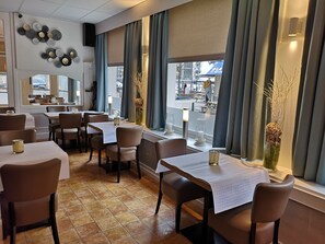Selvbetjent frokost hver dag (EUR 15 per person)