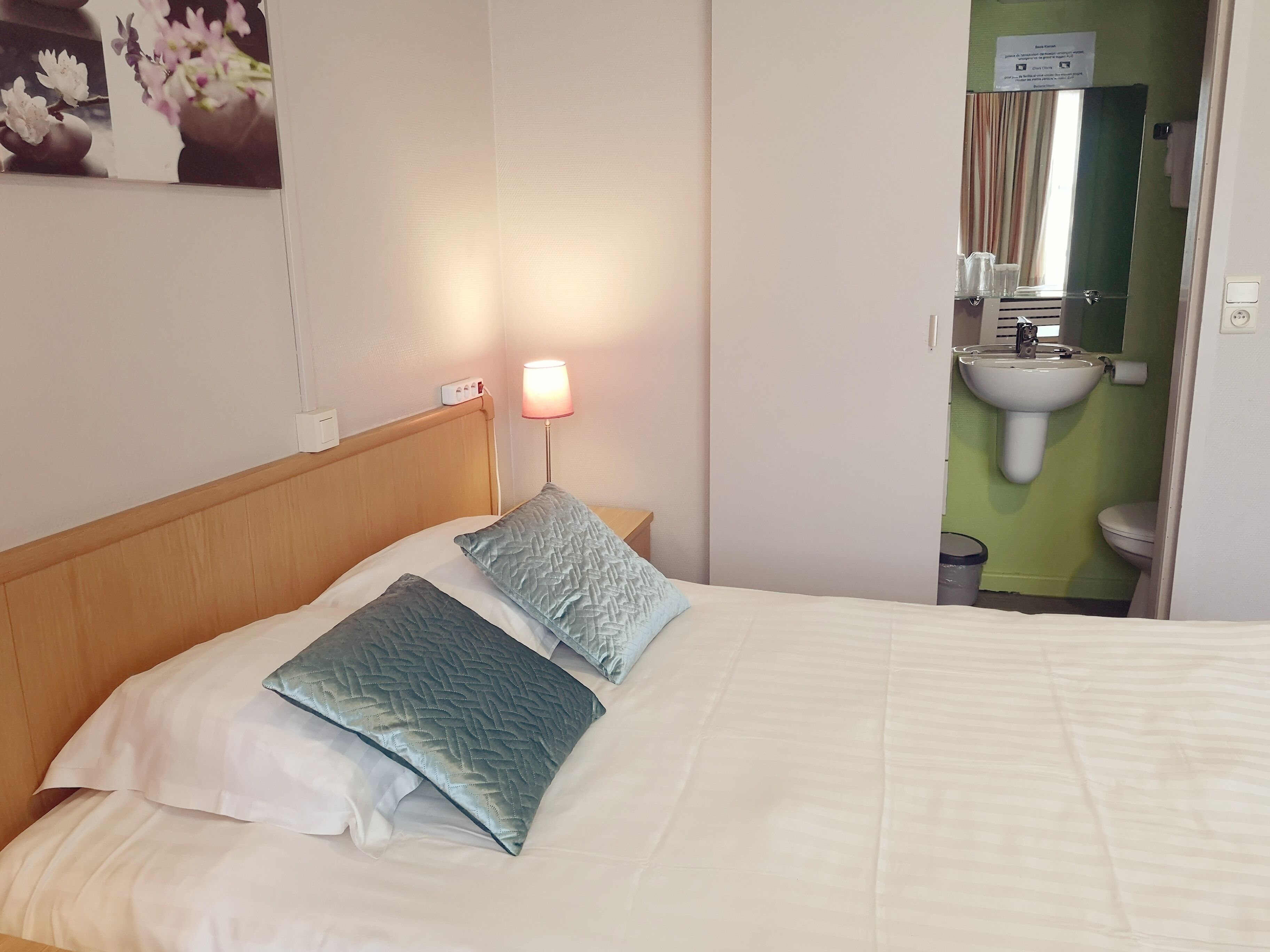 Blackout drapes, iron/ironing board, cribs/infant beds, free WiFi