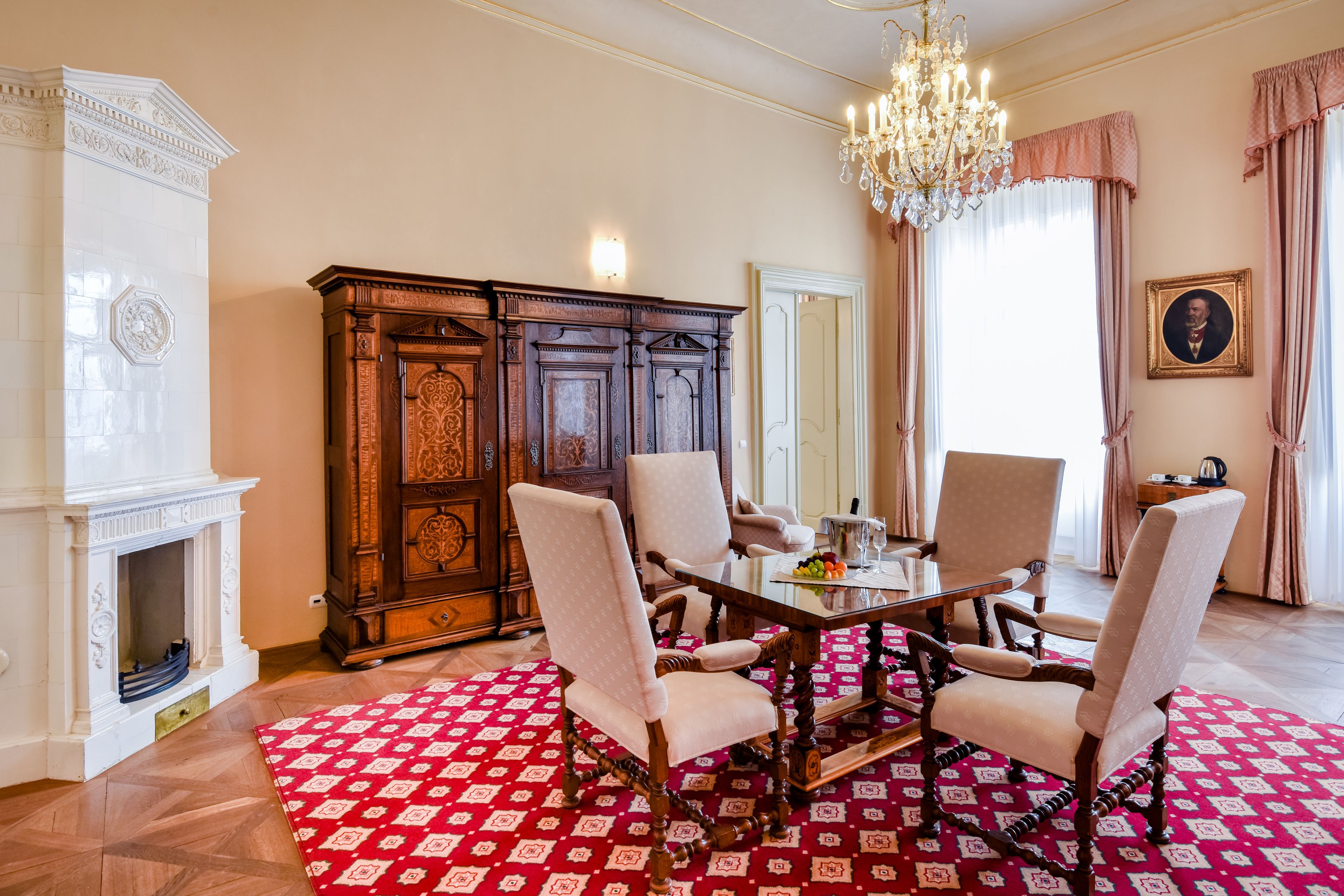 superior suite | living room | tv