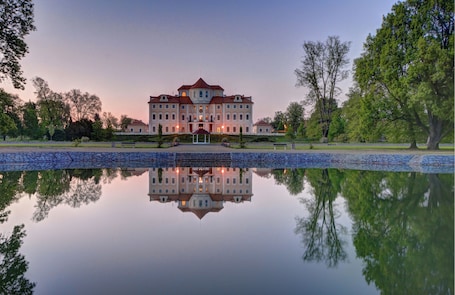 Fachada del alojamiento - Noche