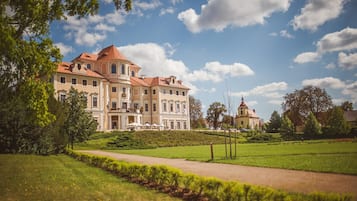 Esterni