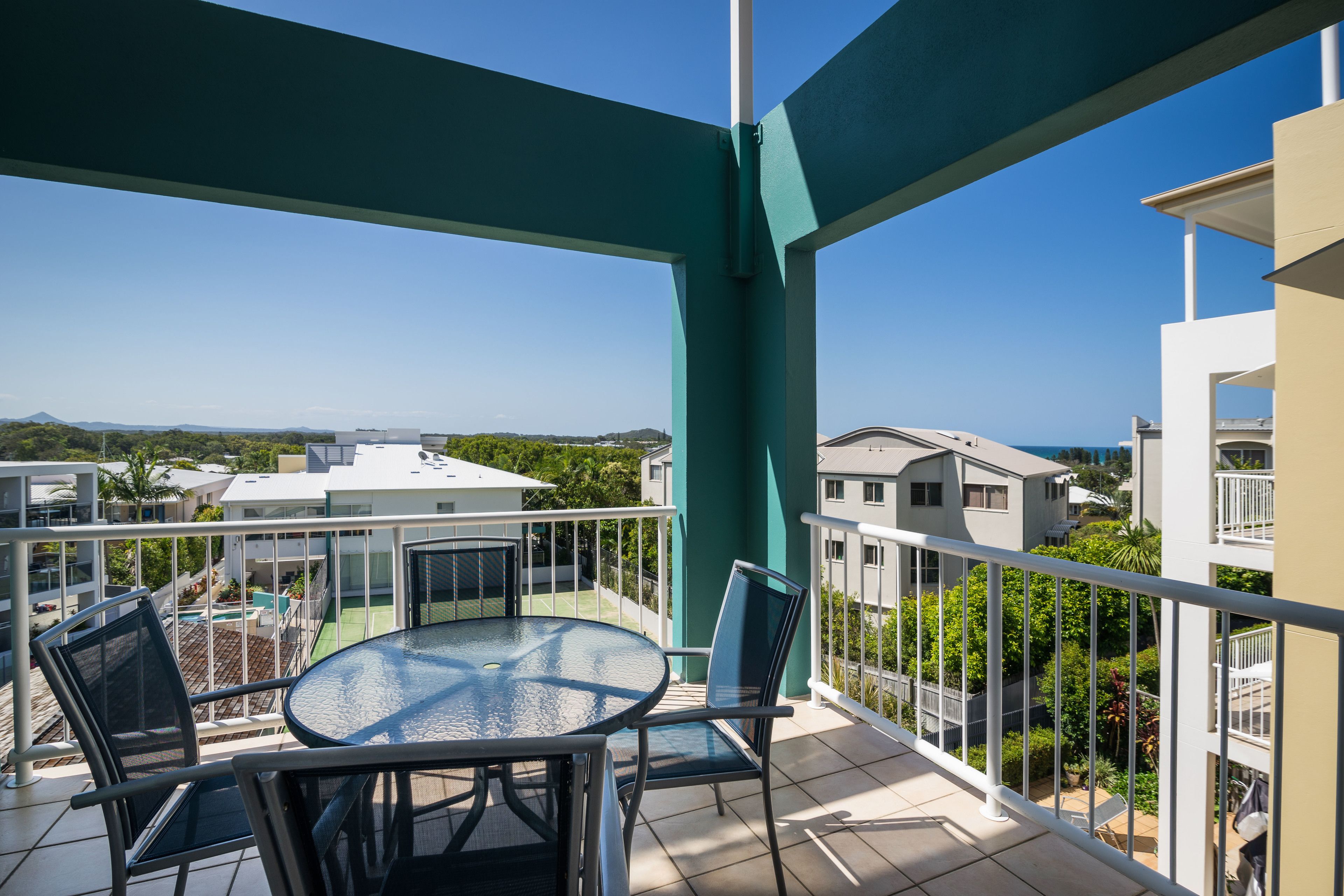 luxury 2 bedroom with rooftop | balcony