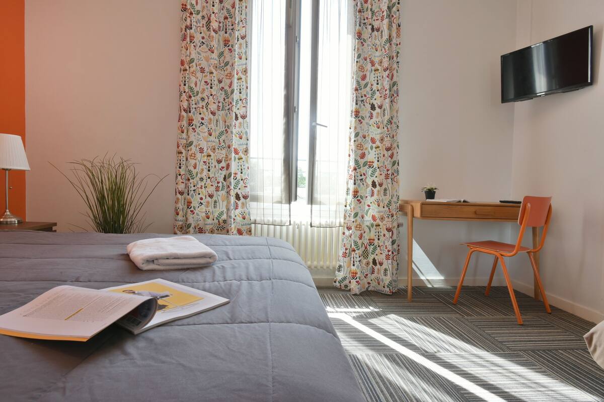 Comfort Double Room | Desk, soundproofing, bed sheets