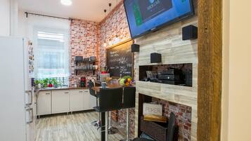 Petit déjeuner continental servi en supplément