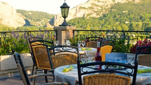 Breakfast, lunch and dinner served - La Porte des Cevennes (Anduze)