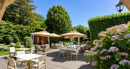 Logis Le Petit Casset