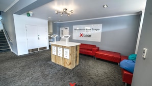 Reception - Base Taupo - Hostel (Taupo)