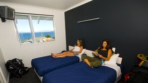 Twin Room, 2 Twin Beds, Ensuite - Base Taupo - Hostel (Taupo)