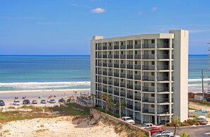 Front of property - Ocean Trillium Suites (New Smyrna Beach)