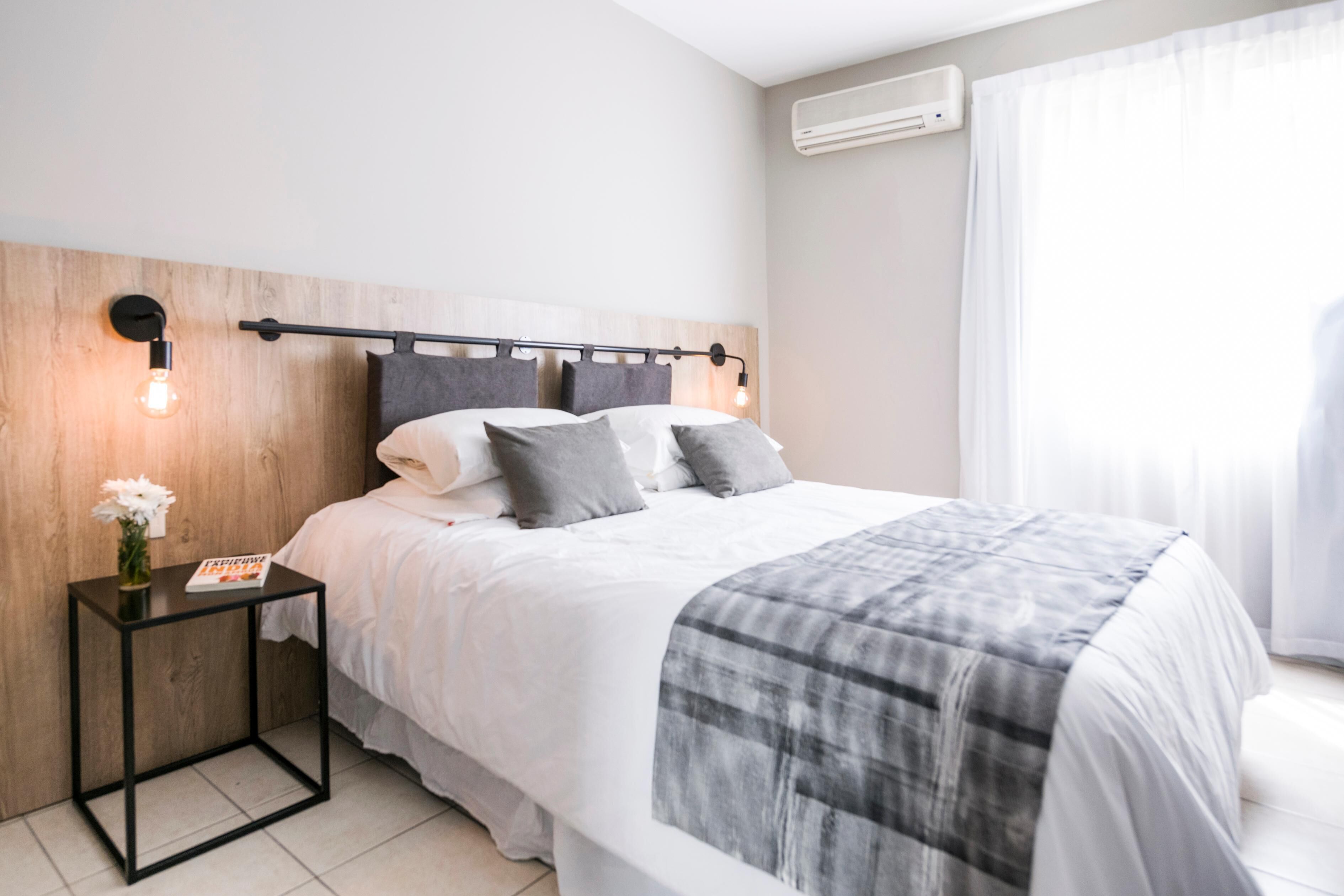 Habitación doble estándar | Ropa de cama hipoalergénica y camas Select Comfort 