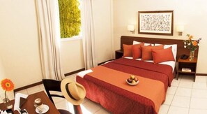 Allergikerbettwaren, Select-Comfort-Betten, Zimmersafe, Schreibtisch