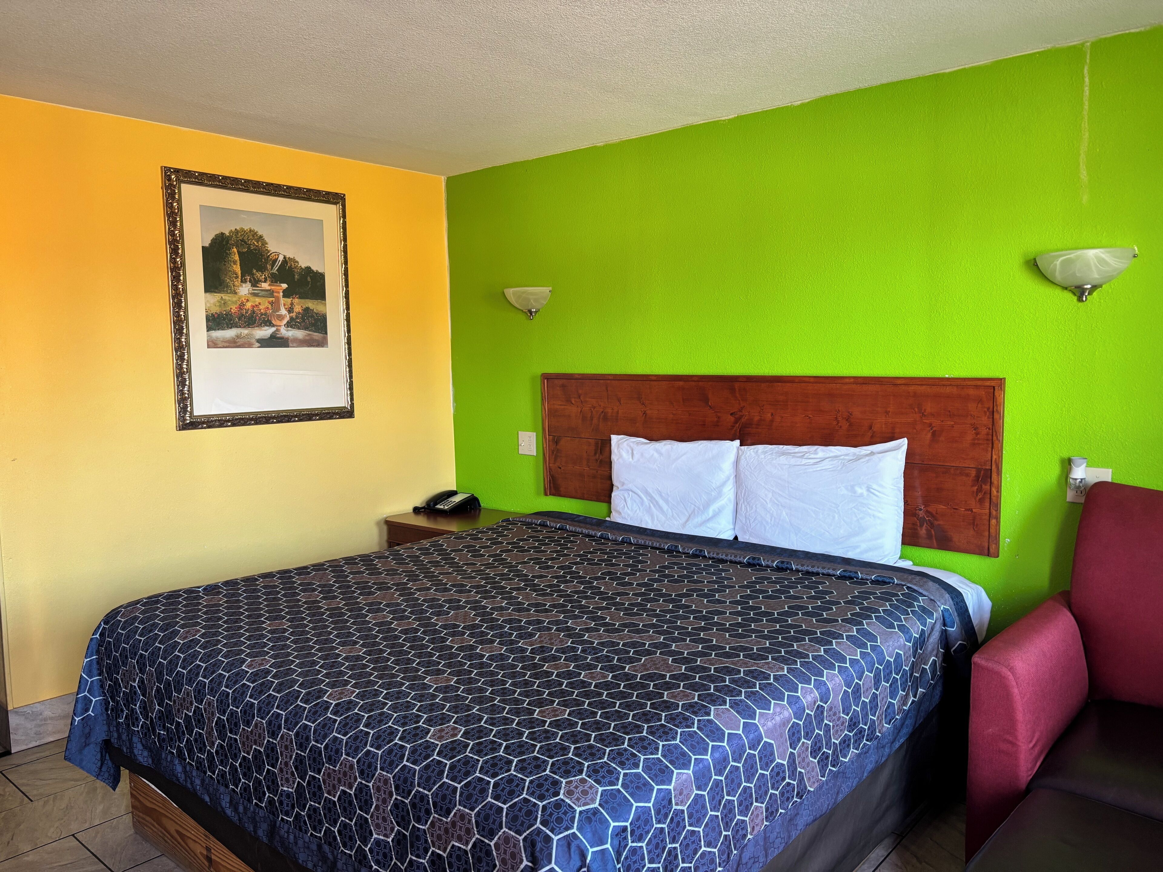 Habitación individual | Tabla de planchar con plancha, wifi gratis, ropa de cama y despertador 